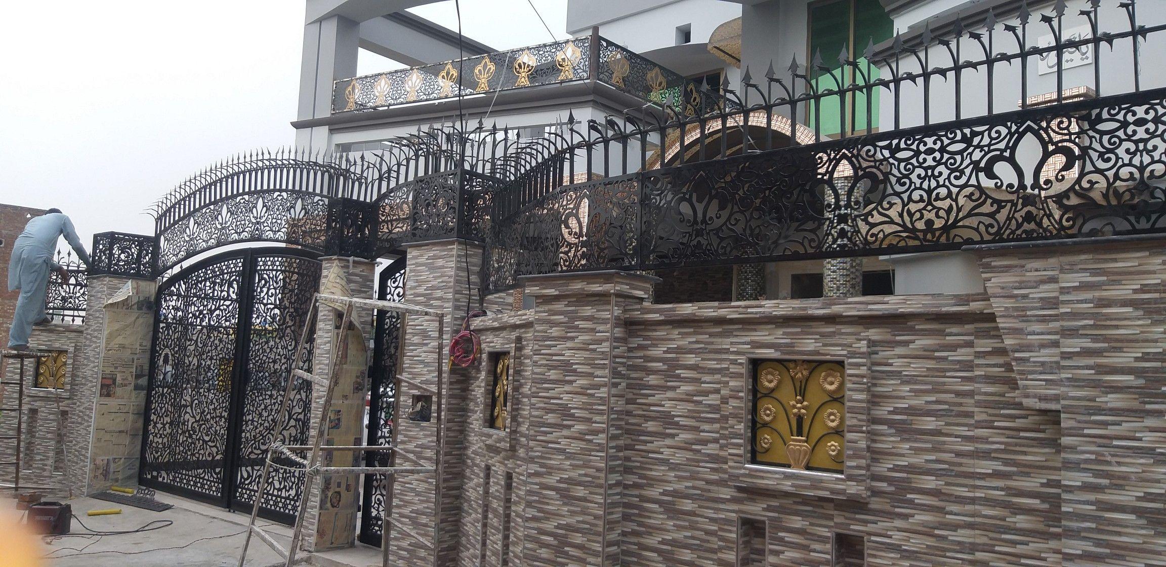 Parapet Gates